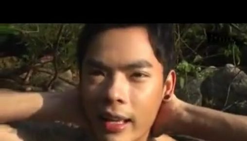 พูดคุยกับนายแบบชายแท้ มาถ่ายแบบเซ็กซี่ โชว์ควยนอกสถานที่ outdoor