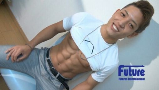 หนุ่มหล่อ ซิกแพคแน่นๆ จับชายแท้ชักว่าวโชว์