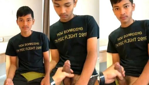 วัยรุ่นควยใหญ่ถูกจับเล่นควยชักว่าว ไปดูความเงี่ยนของน้องคนนี้กัน