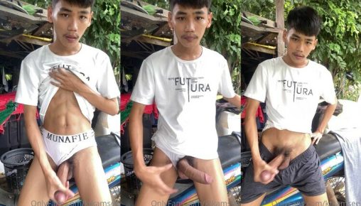 ต๊ะ Kit ตัวตึงเกย์วัยรุ่นไทย ควยใหญ่ ชอบโชว์ วันนี้มาชักว่าวบนมอเตอร์ไซค์ แต่หมาเห่าอ้าว!ชิบหายคนมา น้ำแตกครับพี่