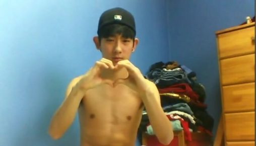หนุ่มน้อยเกาหลีโชว์ควย เอวหวานร่อนเก่ง กระเด้าใส่กล้อง ให้สัญญาณก่อนน้ำแตก ฝากบอยฟิวฟินคนนี้ไว้ในอ้อมใจด้วยนะครับ