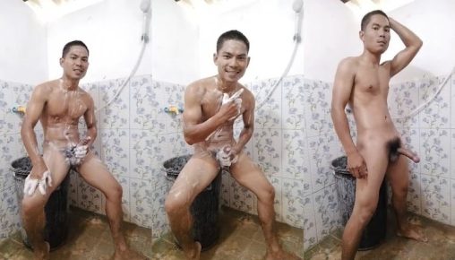 พี่บักนายอาบน้ำโชว์แฟนคลับแบบจริงจังและชักว่าวแบบจริงใจ ถูสบู่ควยแข็ง อาบไปเงี่ยนไปแต่ก็ยังห่วงหล่อ เงี่ยนควยมากครับ