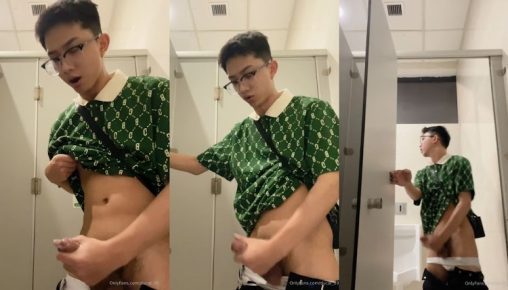 คลิปเซเว่นชักว่าวโชว์ตามห้องน้ำสาธารณะ สมัยอยู่เวียดนาม แน่นอนว่าชักในห้องยังไม่ตื่นเต้นพอ ออกมาโชว์นอกห้องเลยครับระดับความเงี่ยนเต็มคาราเบล